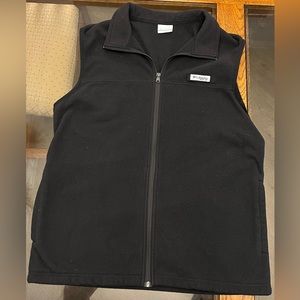 Men’s Columbia Vest (medium)